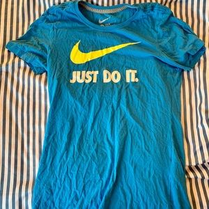 Nike Women’s Blue Slim Fit T-Shirt